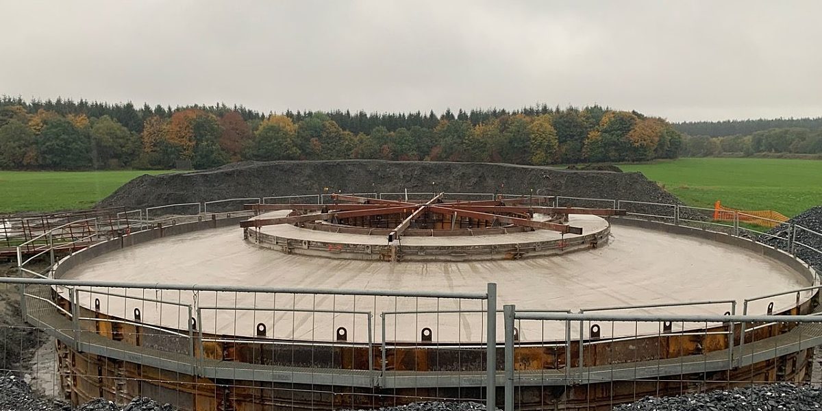 Construction of a new wind turbine in Bel'Ardenne